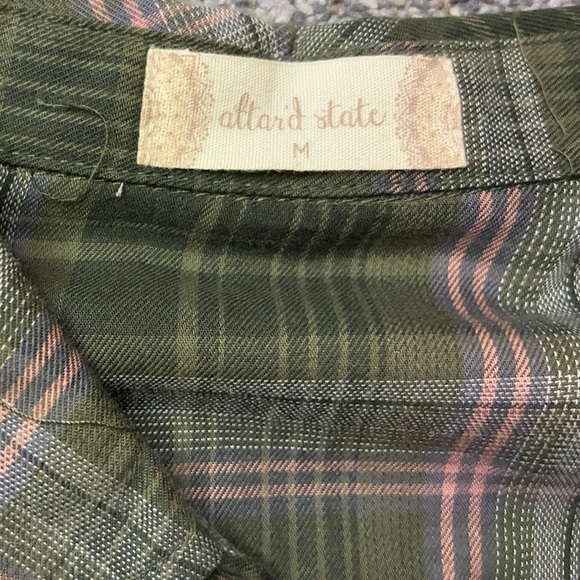 NWT altard state button down top bell sleeves-medium - Picture 5 of 6